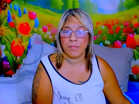 indianroxy webcam