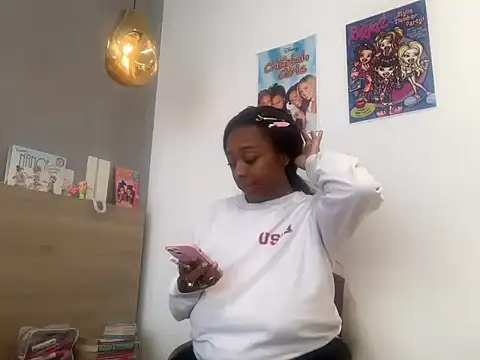 ChocolateCakeQueen webcam