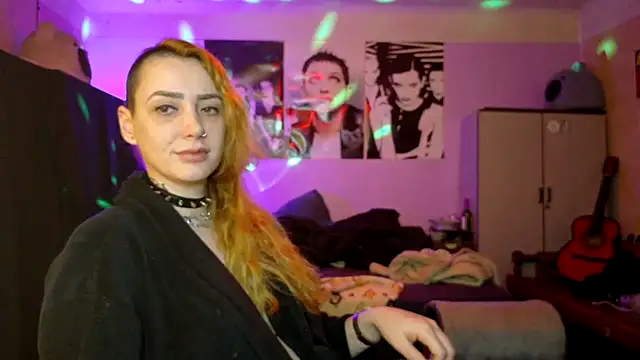 VioletFox26 webcam
