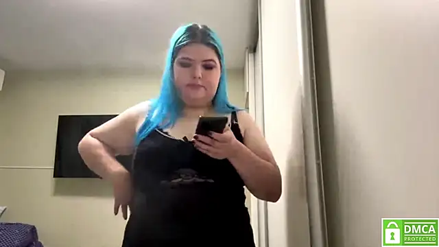 SilentWavee live cam on StripChat