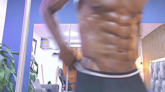 derek_raser (Ask my age) - flexing back muscles and glutes