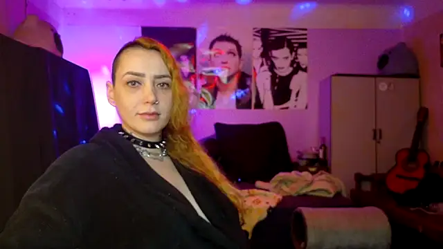 violetfox26 (Ask my age) - NAKED