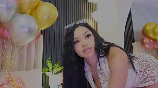 Madiee_Rhea webcam