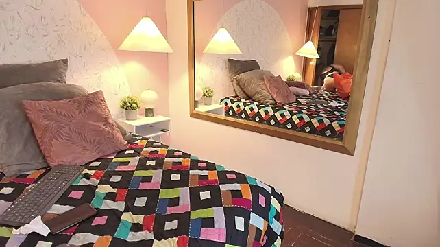 Samantha_Brm webcam