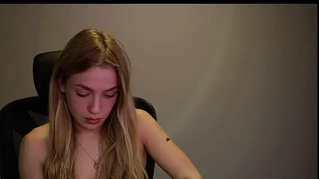 _Lovita webcam