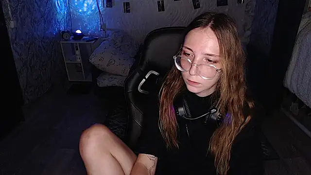 AmeliaKamishiro webcam