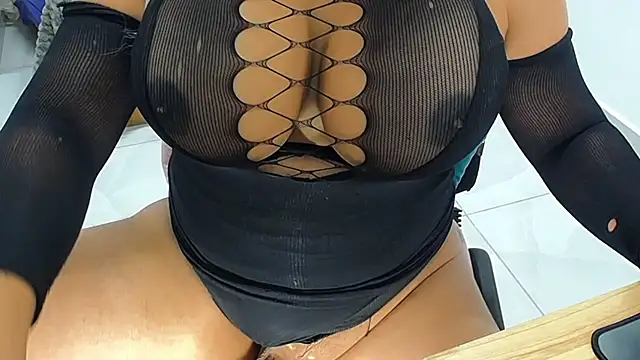 alicehugecock webcam