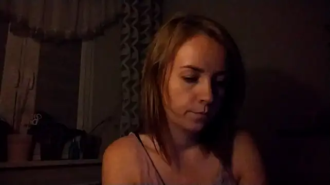 JenniferAlone webcam