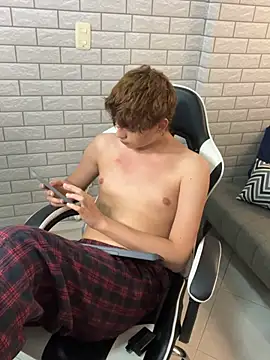 nicola_hard (M twink) - SHOW CUM