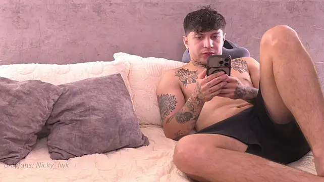 Nicky_and_Blake webcam