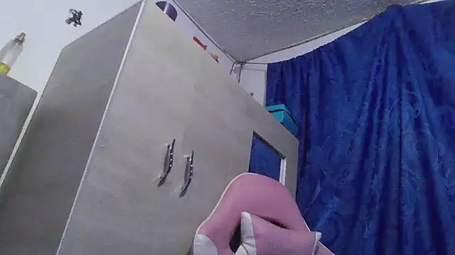 Charis_21 webcam