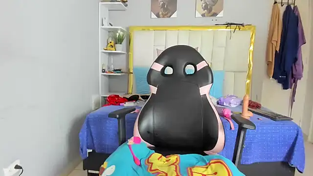 violet_koller webcam
