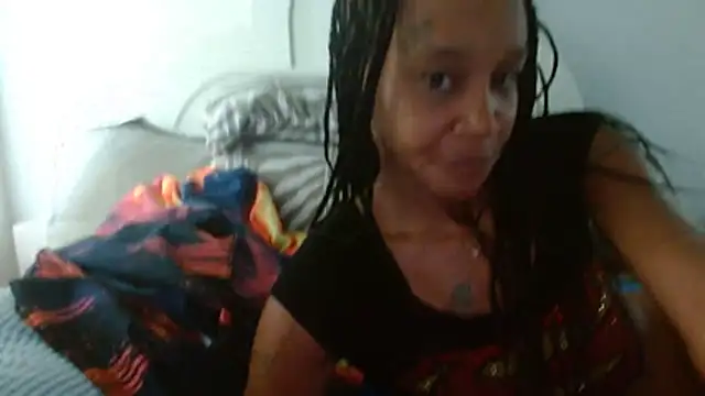 EnticingAaliyah webcam
