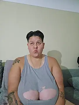 DevilDahm live cam on StripChat
