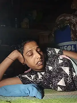 Pinki_thakur_1