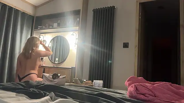 blissdimicco live cam on StripChat