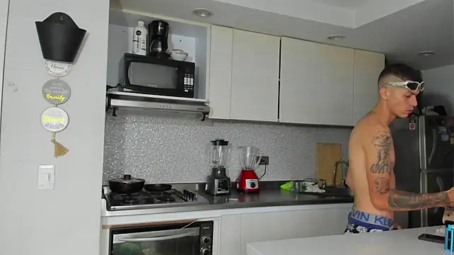 Wild_lovers_ live cam on StripChat