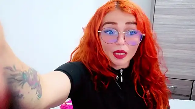 Alexatexa2929 live cam on StripChat