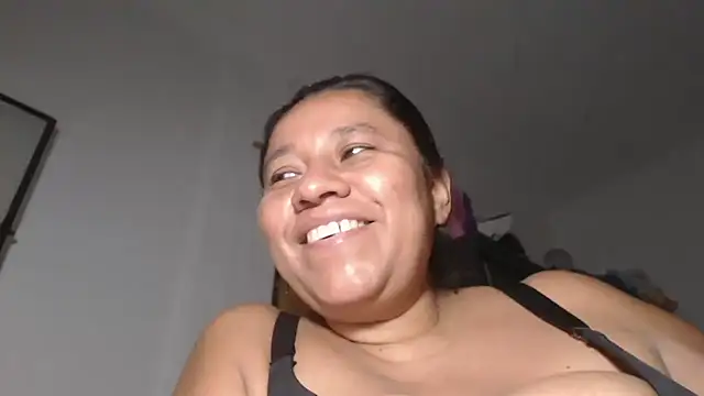 adrixxx38 live cam on StripChat