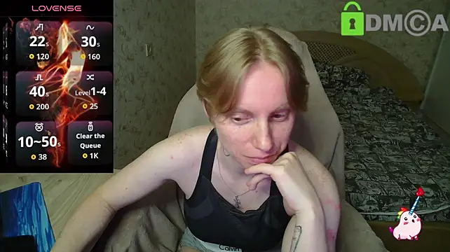 getoverherenow (F young) - topless for 5 minutes 😈