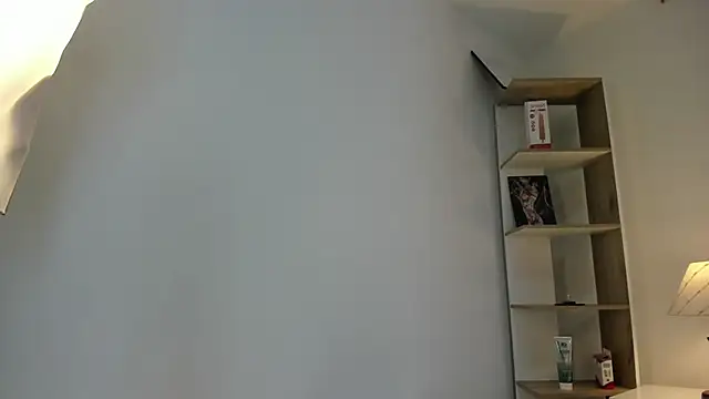 Exotic__April webcam