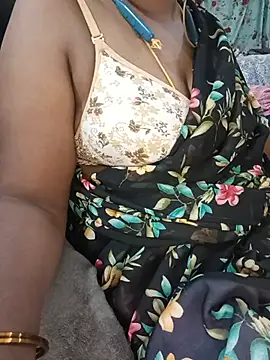 Tamil-hotwife webcam