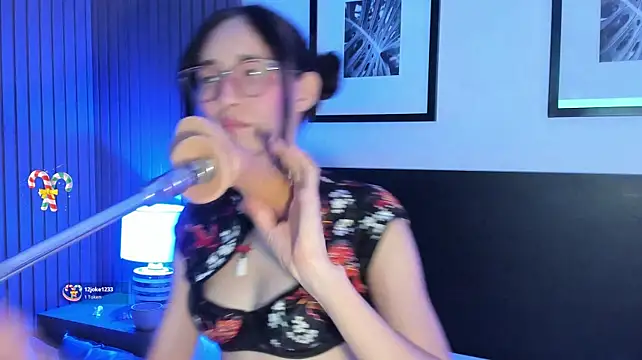 doll_bella_ webcam