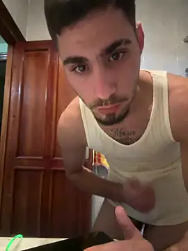 Activazo1998 live cam preview