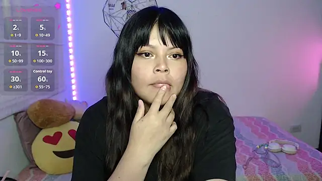 EllieMoonX webcam