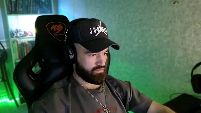 _Serious_Man webcam