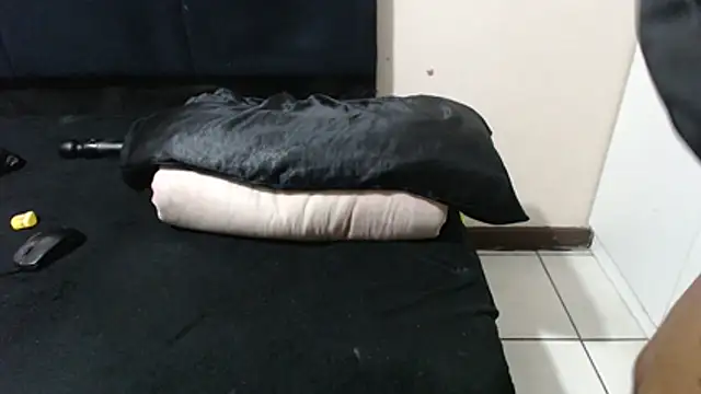 SweetHotBabby18 webcam