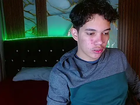 haku_nayro webcam