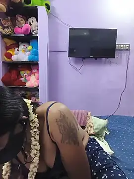 Tamil_Ishu webcam
