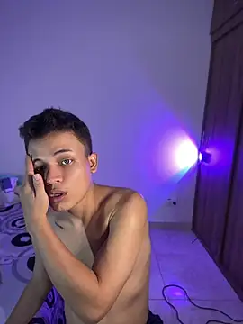 _leo_boy (M young) - spank booty honey