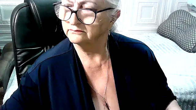 LolkaAlyss webcam