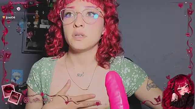 NickiYoung webcam