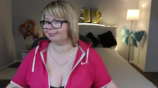 BonnnyBoobsy webcam