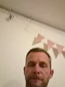 thomiboy-1983 webcam