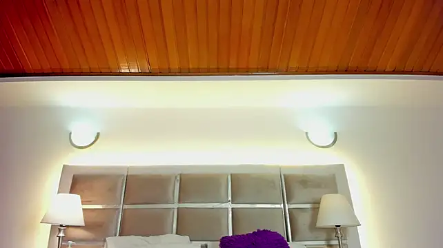 Alex_and_Mia_ webcam