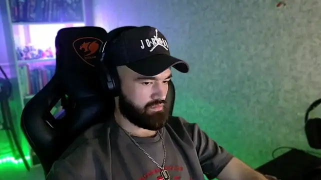 _Serious_Man webcam