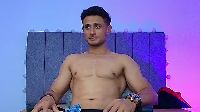 Adonys_Lewis_ live cam on StripChat