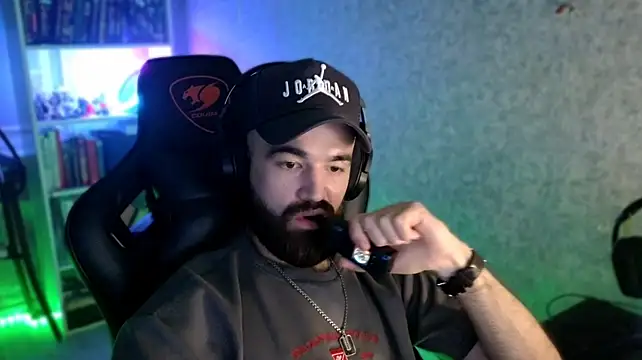 _Serious_Man webcam