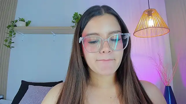 Isabella_Whiitee_ webcam