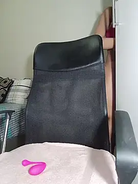 Layla_3 webcam