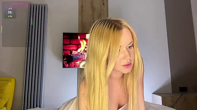moonavelle (F teen) - air kiss for start