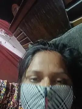 meera-love-dev live cam on StripChat