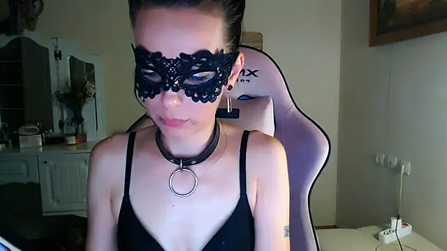 Mathilda3534 webcam