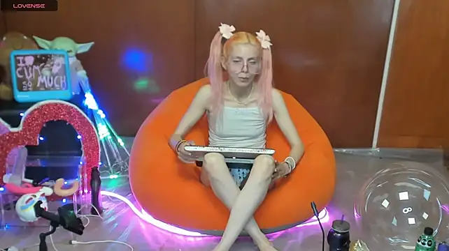 Skinygirl webcam