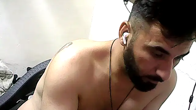 leon_ates webcam