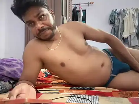 Raaz_5690 webcam